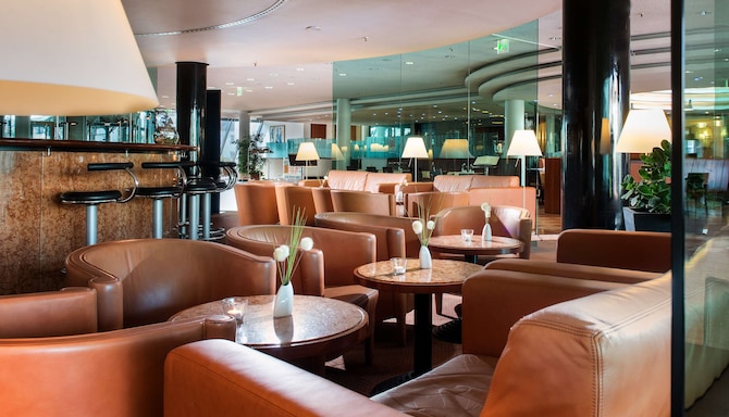 Radisson Blu Park Hotel Conference Centre, Dresden Radebeul – Karl May Bar – Lounge