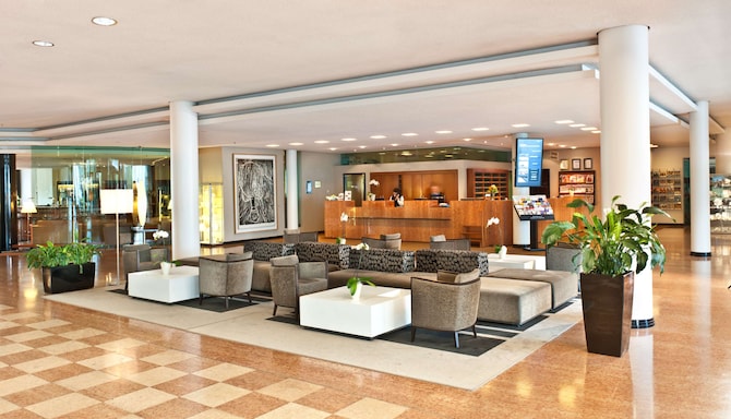 Radisson Blu Park Hotel and Conference Centre, Dresden Radebeul - Lobby