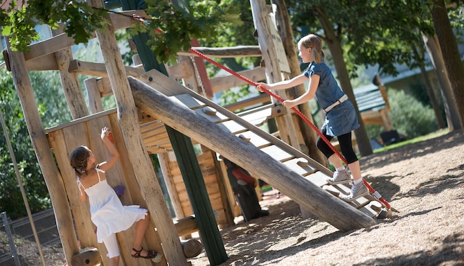 Radisson Blu Park Hotel and Conference Centre, Dresden Radebeul - children s playground