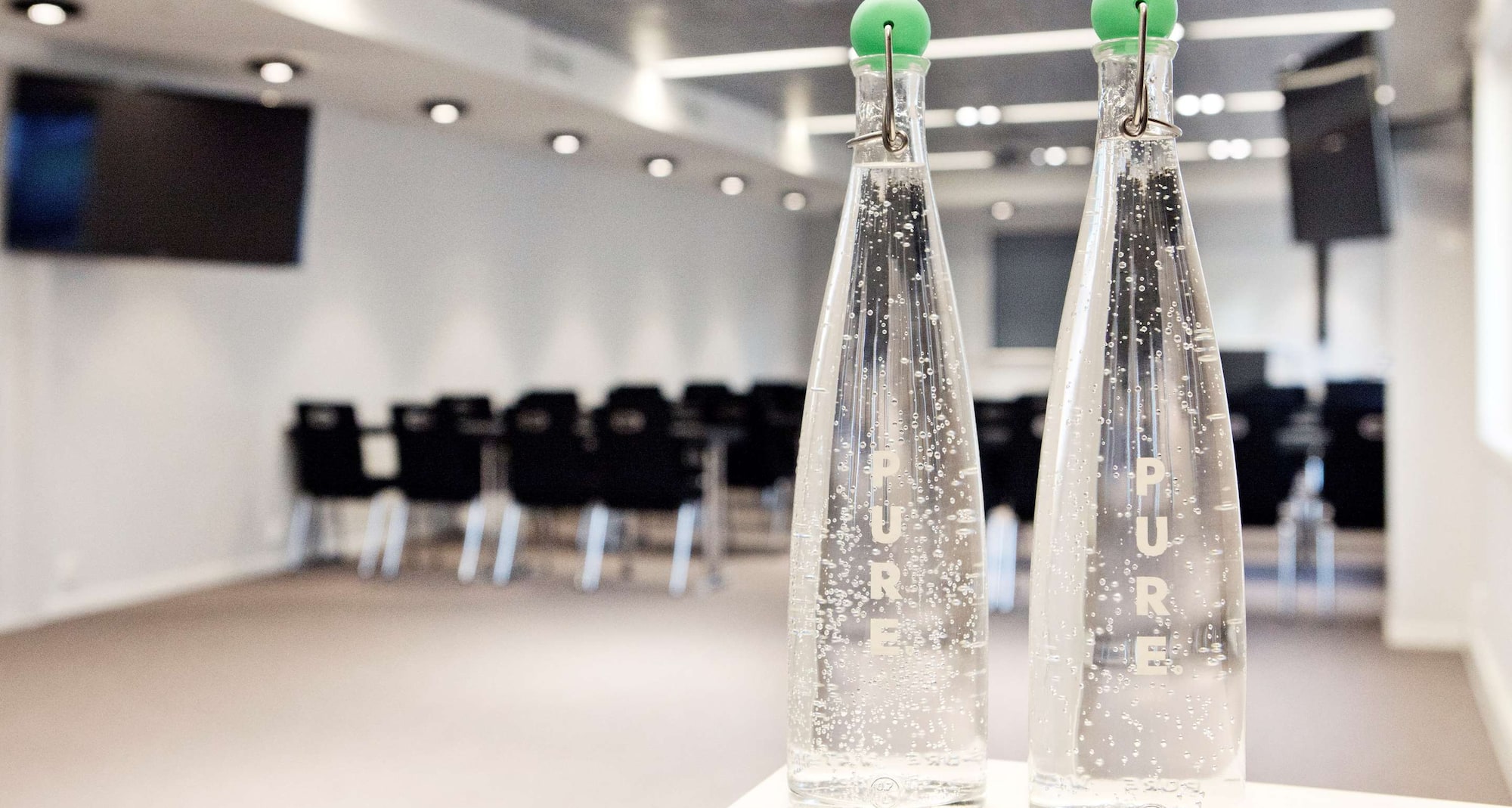 Radisson Blu Park Hotel, Oslo - Meeting Room Pure Sparkling Water