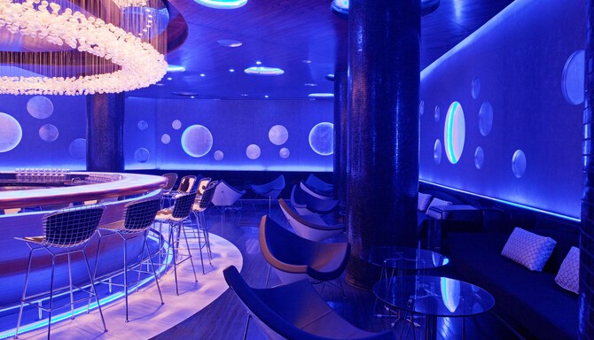 Radisson Blu Plaza Delhi Airport - Bar Lounge