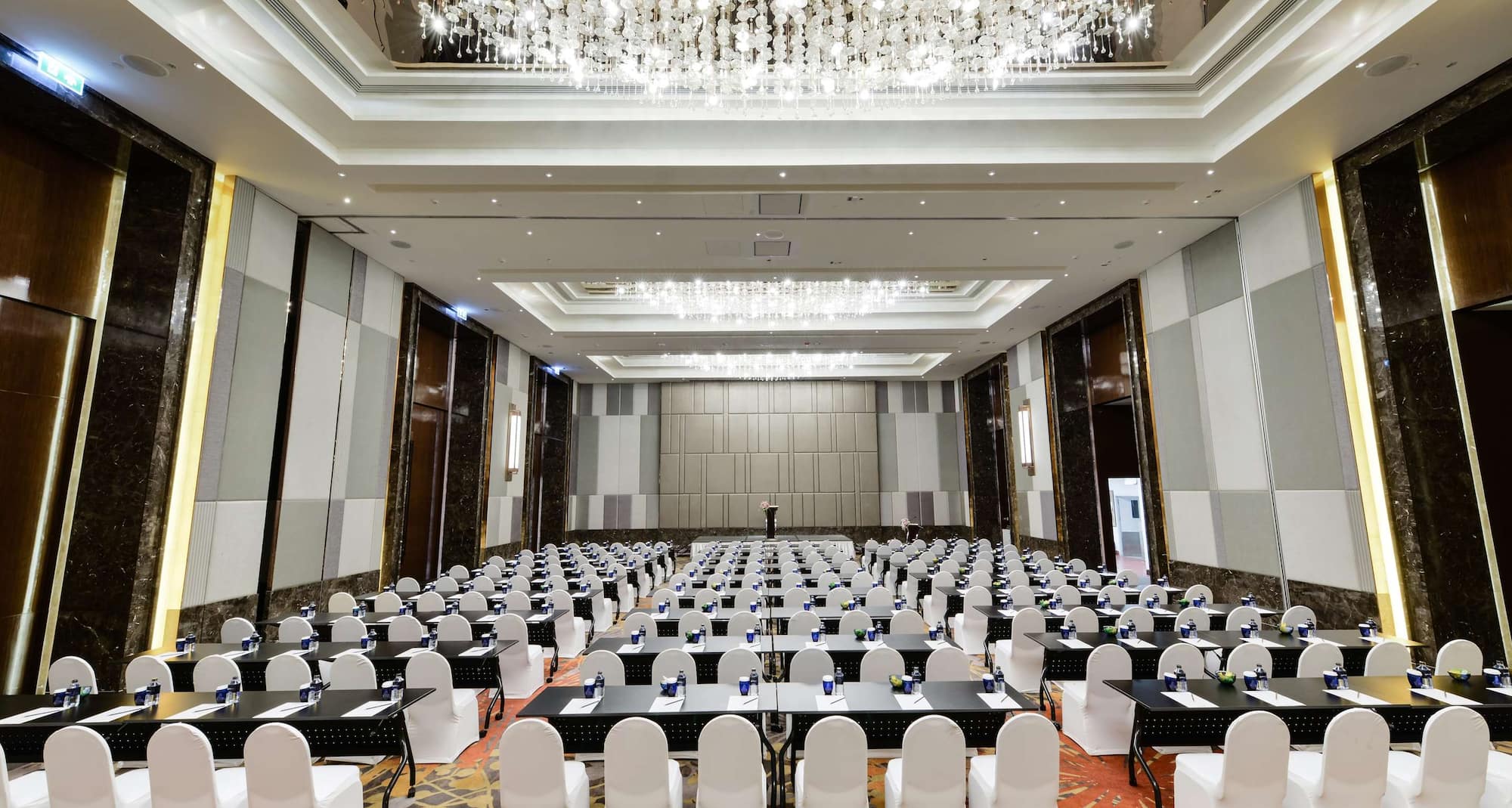 Radisson Blu Plaza Bangkok - Grand Ballroom