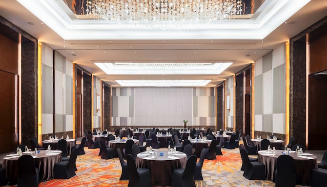 ボールルーム 2