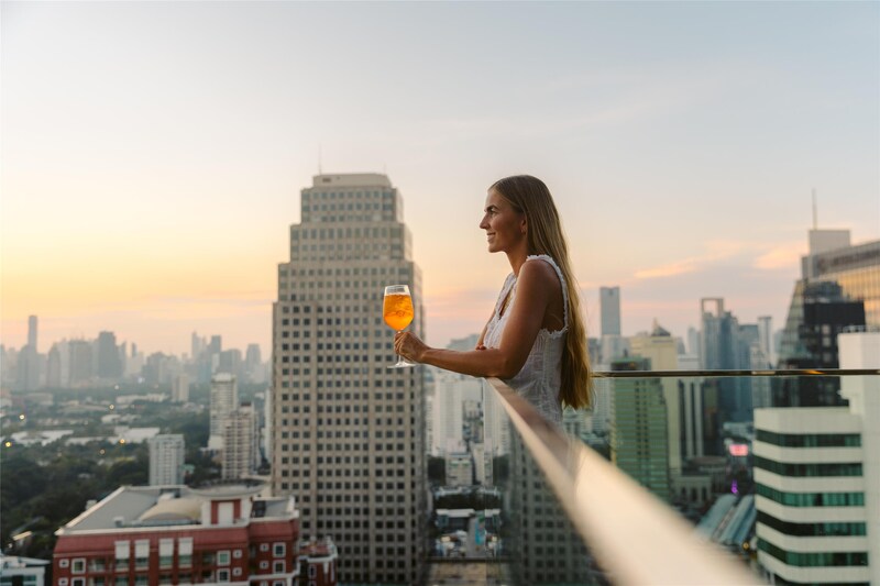 Radisson Blu Plaza Hotel, Bangkok - Bar