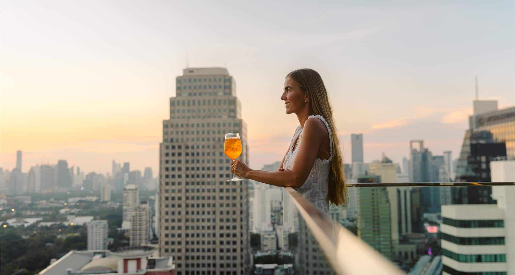 Radisson Blu Plaza Hotel, Bangkok - Bar