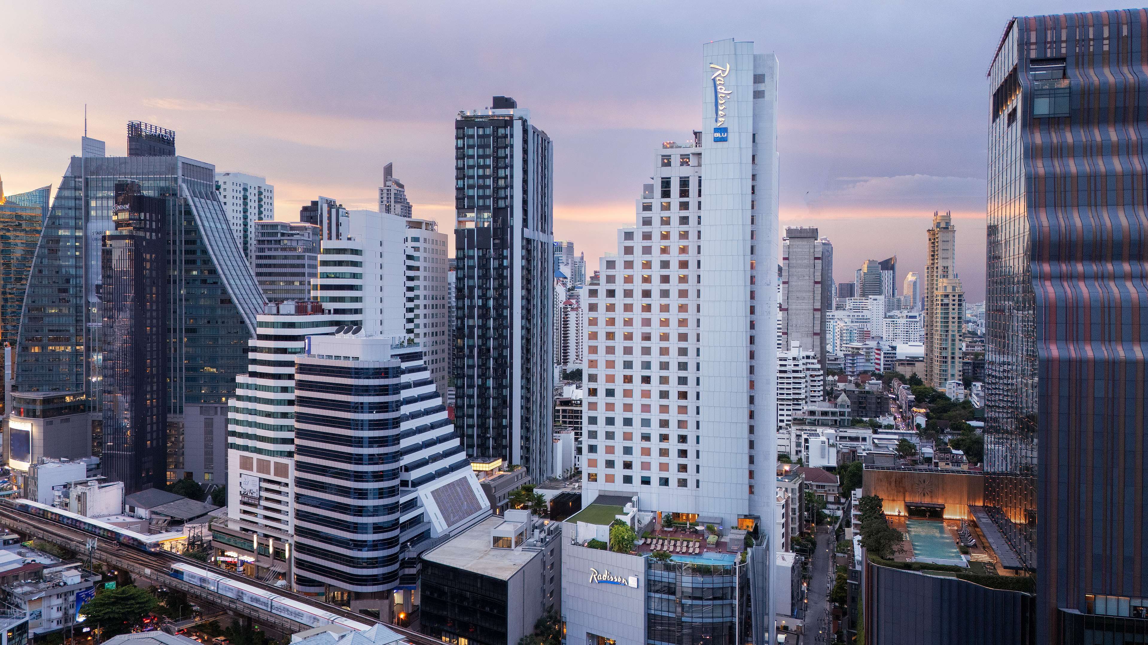 (CD)HOTEL BANGKOK／blue asia Hotel in Bangkok Sukhumvit near Lumpini Park | Radisson Blu
