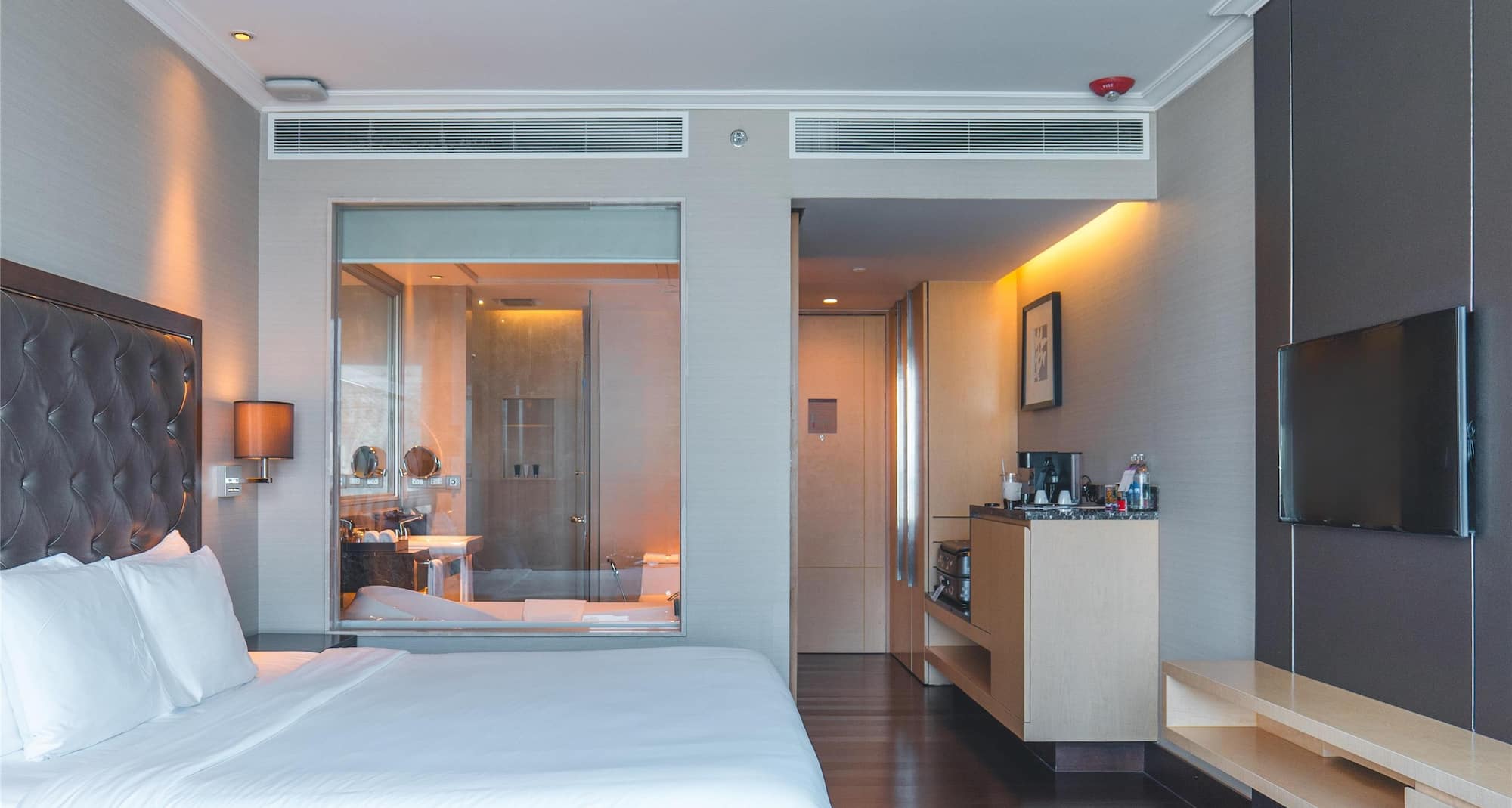 Radisson Blu Plaza Hotel, Bangkok - Business Class Room