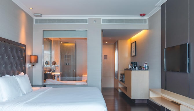Radisson Blu Plaza Hotel, Bangkok - Business Class Room
