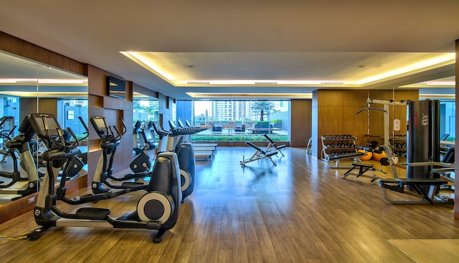 Radisson Blu Plaza Hotel, Bangkok - Fitness Center