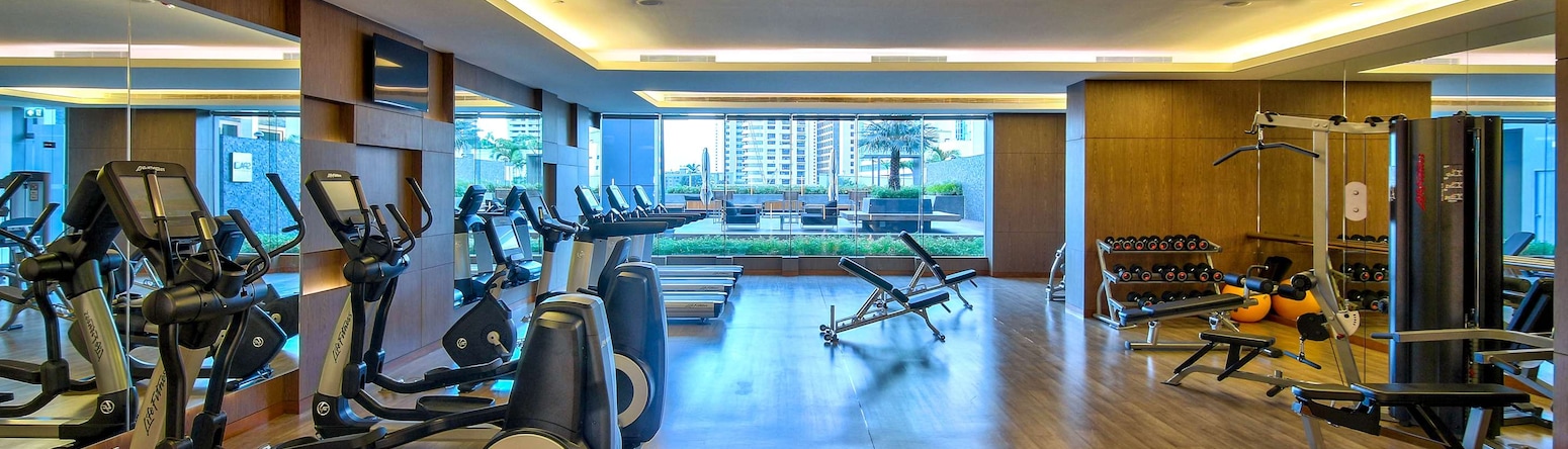 Radisson Blu Plaza Hotel, Bangkok - Fitness Center