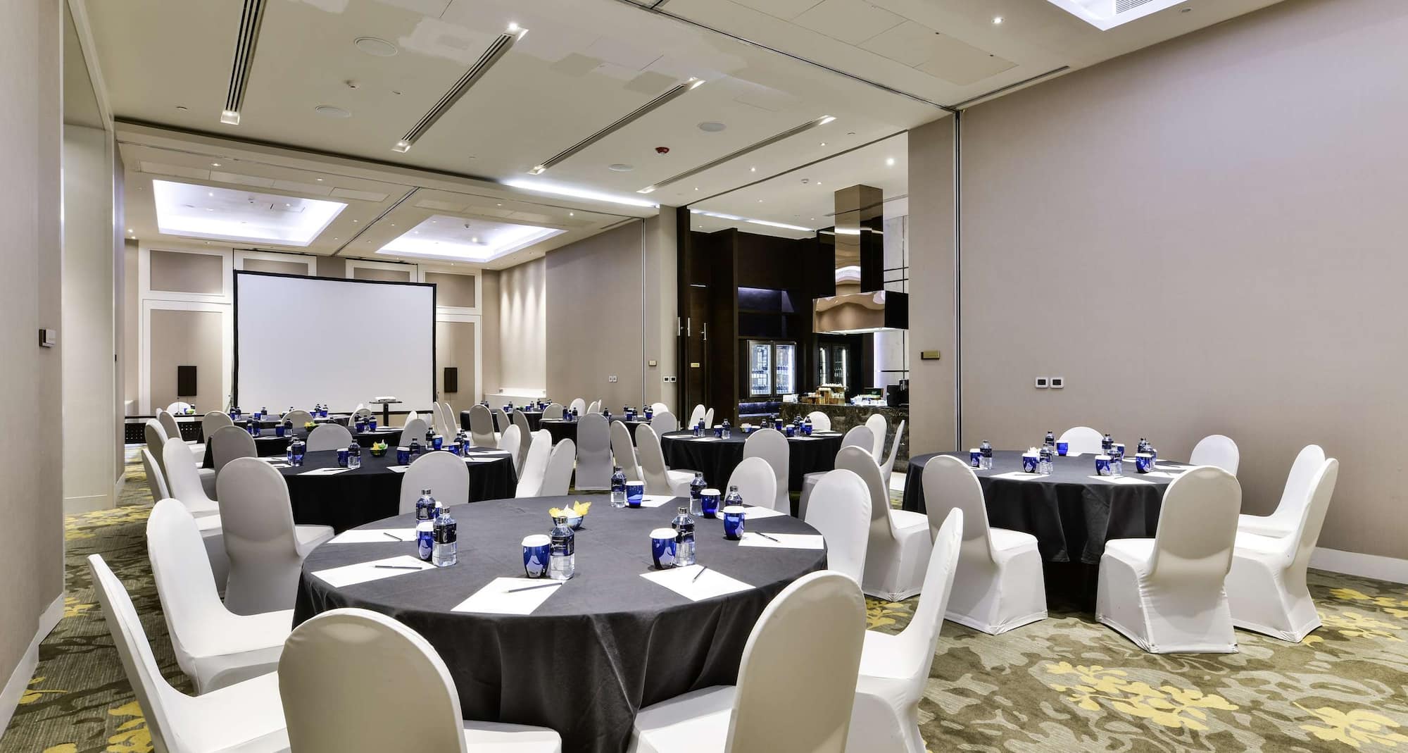 Radisson Blu Plaza Bangkok - ห้องประชุมเดอะ สวีท