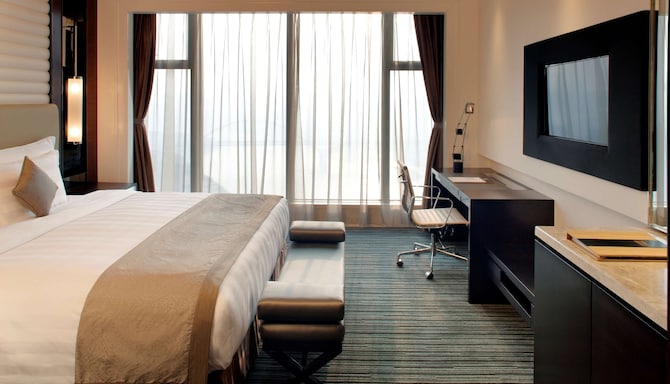 Radisson Blu Plaza Hotel, Chongqing - Superior Room