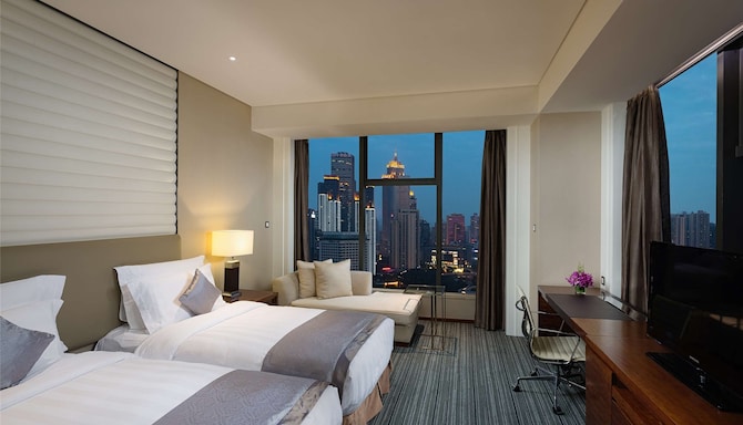 Radisson Blu Plaza Hotel, Chongqing - Superior Room