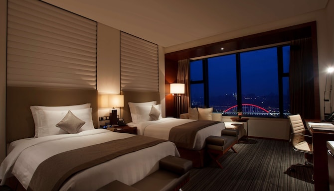 Radisson Blu Plaza Hotel, Chongqing - Superior Room