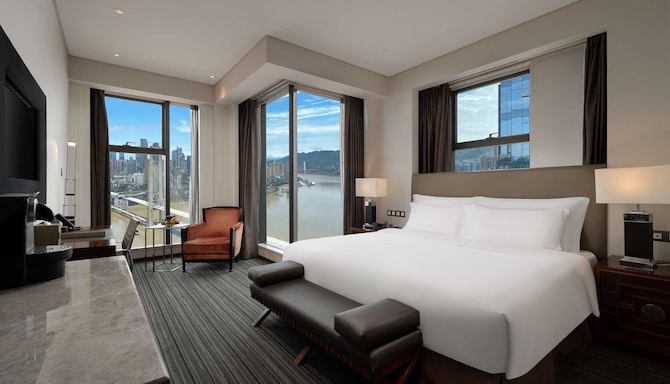 Radisson Blu Plaza Hotel, Chongqing - Executive Room