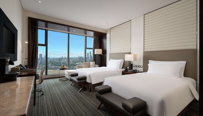 Radisson Blu Plaza Hotel, Chongqing - Executive Room