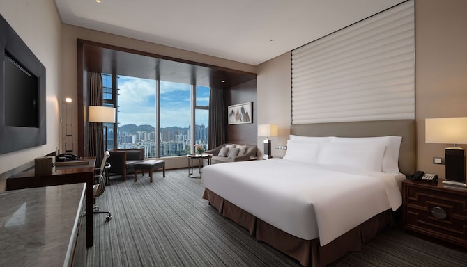 Radisson Blu Plaza Hotel, Chongqing - Guest room