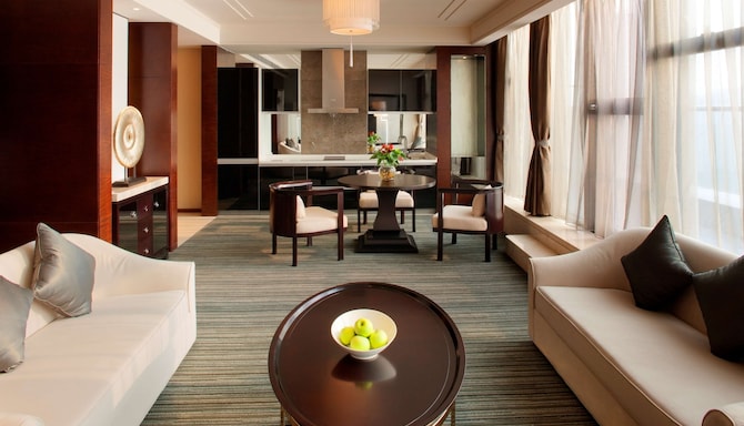 Radisson Blu Plaza Hotel, Chongqing - Duplex Suite