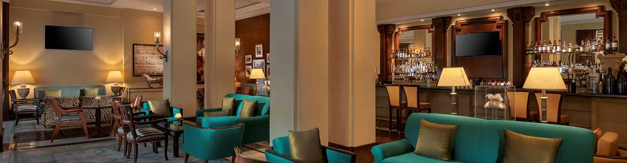 Radisson Blu Plaza Hotel, Delhi Airport - Savannah Bar