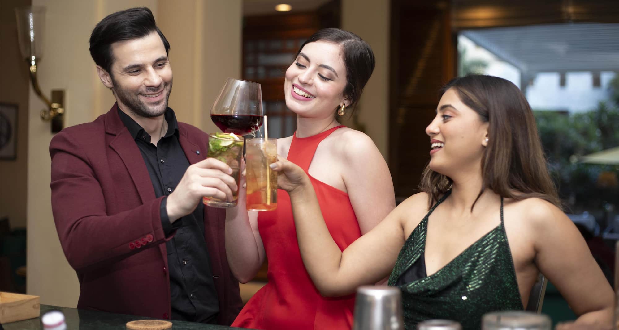 Radisson Blu Plaza Hotel, Delhi Airport - Savannah Bar