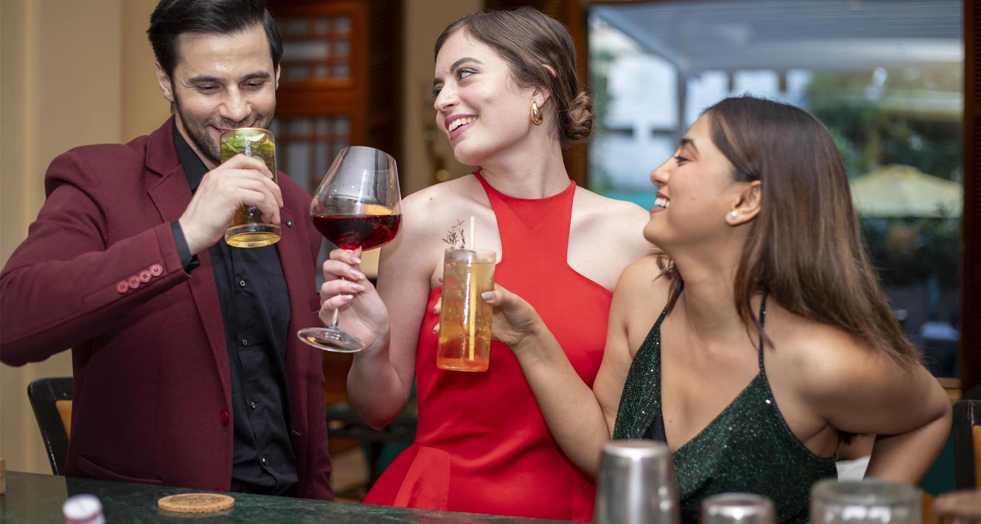 Radisson Blu Plaza Hotel, Delhi Airport - Guest in the bar