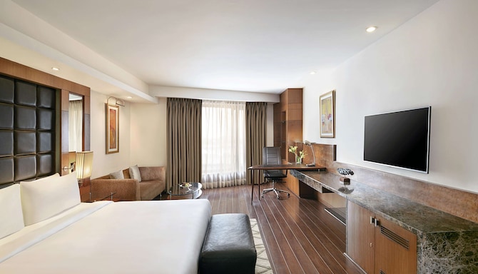 Business Class Room