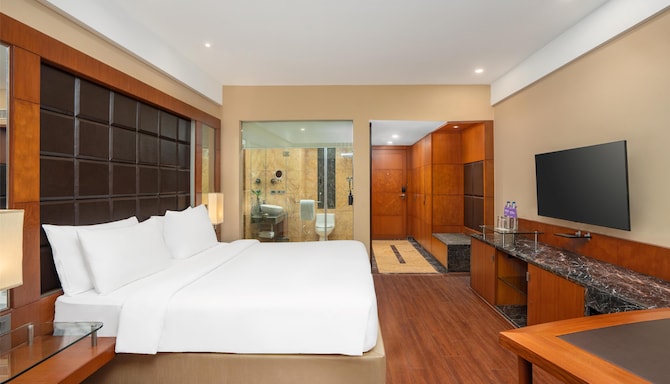 Superior Room with Bath Highlights
