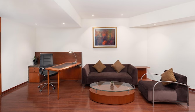 Suite Living Room