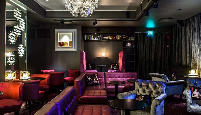 Radisson Blu Plaza Hotel, Helsinki - Bar 7 Blings Lounge