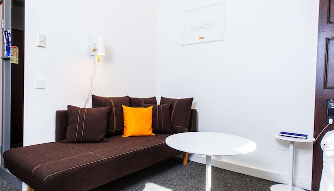 Radisson Blu Plaza Hotel, Helsinki - In-Room Sofa