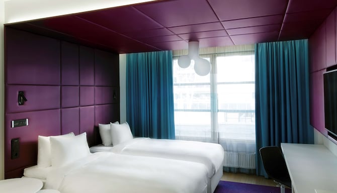 Radisson Blu Plaza Hotel, Helsinki - Standard Room with twin beds