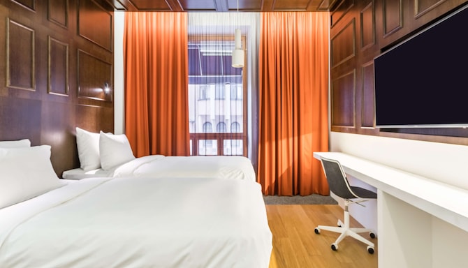 Radisson Blu Plaza Hotel, Helsinki - Standard Room with twin beds