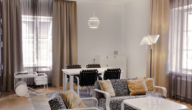 Radisson Blu Plaza Hotel, Helsinki - Executive suite living room