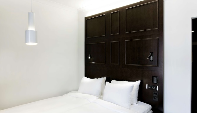 Radisson Blu Plaza Hotel, Helsinki - Executive suite bed