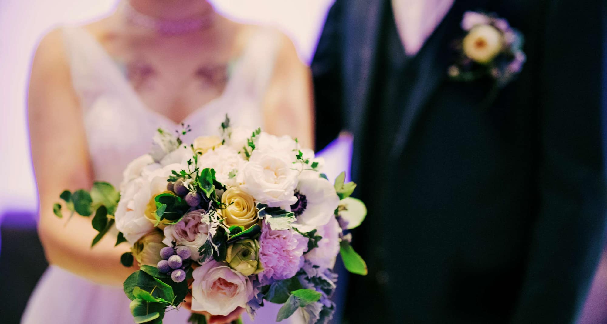 Radisson Blu Plaza Hotel, Helsinki - жених и невеста на свадьбе