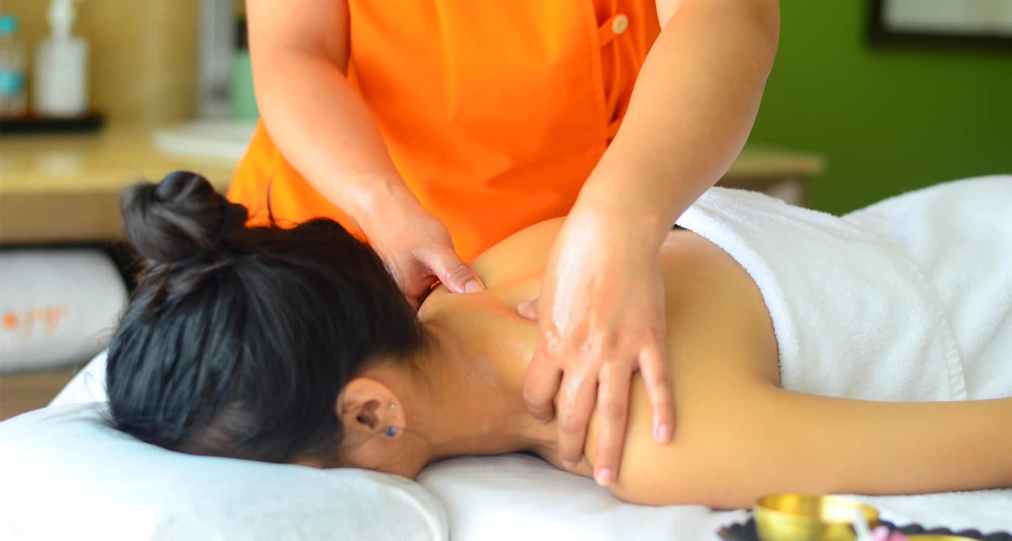 Radisson Blu Plaza Hotel, Hyderabad Banjara Hills - Spa