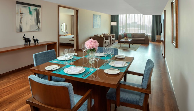 Radisson Blu Plaza Hotel, Hyderabad Banjara Hills - Suite - One Bedroom