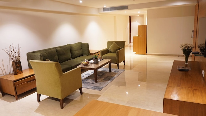 Radisson Blu Plaza Hotel, Hyderabad Banjara Hills - Presidential Suite