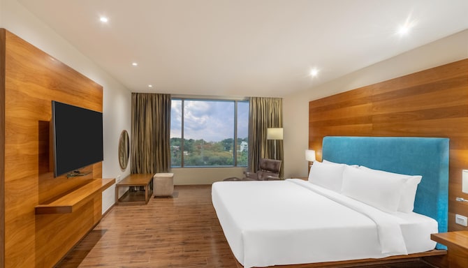 Radisson Blu Plaza Hotel, Hyderabad Banjara Hills - Presidential suite