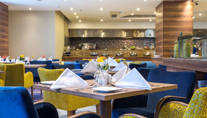 Radisson Blu Plaza Hotel, Jeddah - Restaurant