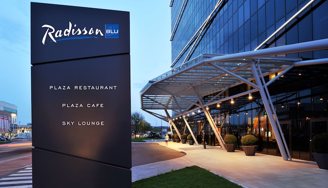 Radisson Blu Plaza Hotel, Ljubljana - Exterior