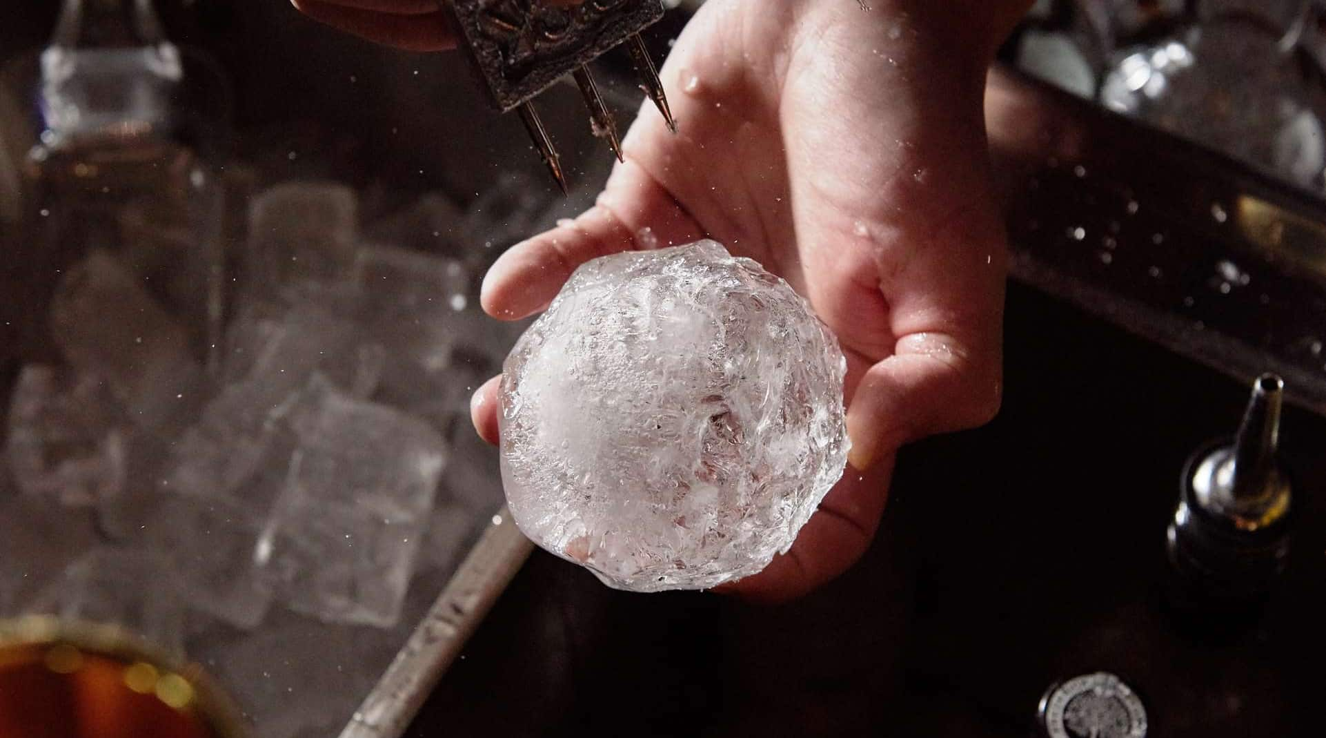 Radisson Blu Plaza Hotel, Oslo - Bar Ice Sphere