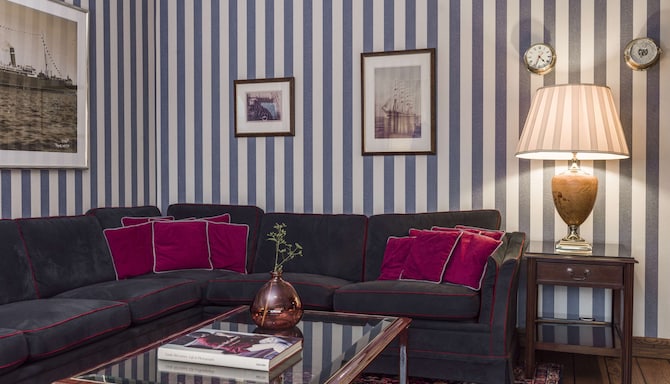 Radisson Blu Plaza Hotel, Oslo - Reder Suite Living Room