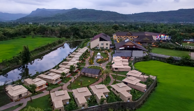 Radisson Blu Plaza Resort & Convention Centre, Karjat - Full Hotel Video