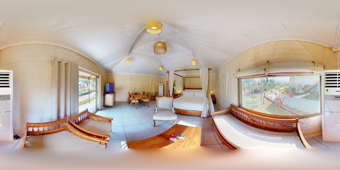 Radisson Blu Plaza Resort & Convention Centre, Karjat - Tent Bedroom