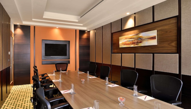 Radisson Blu Plaza Resort and Convention Centre Karjat - Meeting Room