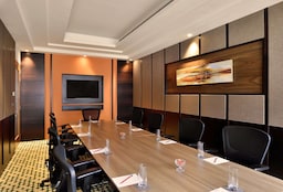 Radisson Blu Plaza Resort and Convention Centre Karjat - Meeting Room
