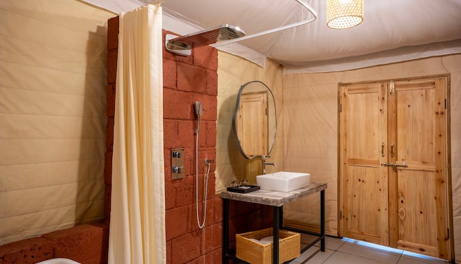 Radisson Blu Plaza Resort & Convention Centre, Karjat - Tent Room