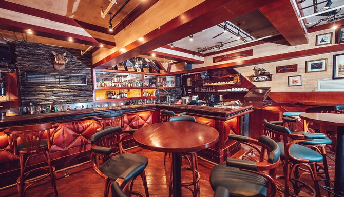 Radisson Blu Plaza Xing Guo Hotel Shanghai - Tavern Bar & Grill