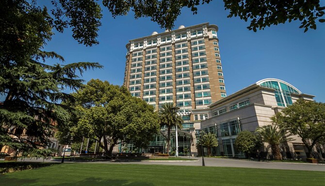 Radisson Blu Plaza Xing Guo Hotel Shanghai - Hotel Exterior